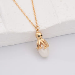 18K Gold Filled Freshwater Pearl Octopus Necklace, Natural Oval Pearl Ocean Animals Pendant Necklace, Birthday Gift for Her, NL017