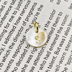 18K Gold Filled Mother of Pearl Alphabet Letter Charm, Natural Shell Pearl Initial Beads, Personalized Letter Charm for Necklace Bracelet Making, CP2138