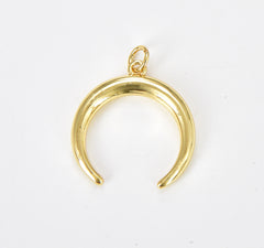 Gold Crescent Moon Horn Pendant, C Shape Wish Moon Charm, Half Moon, Eclipse, Tusk, Celestial Jewelry 18K Gold Charm, 26x22mm, CP1073