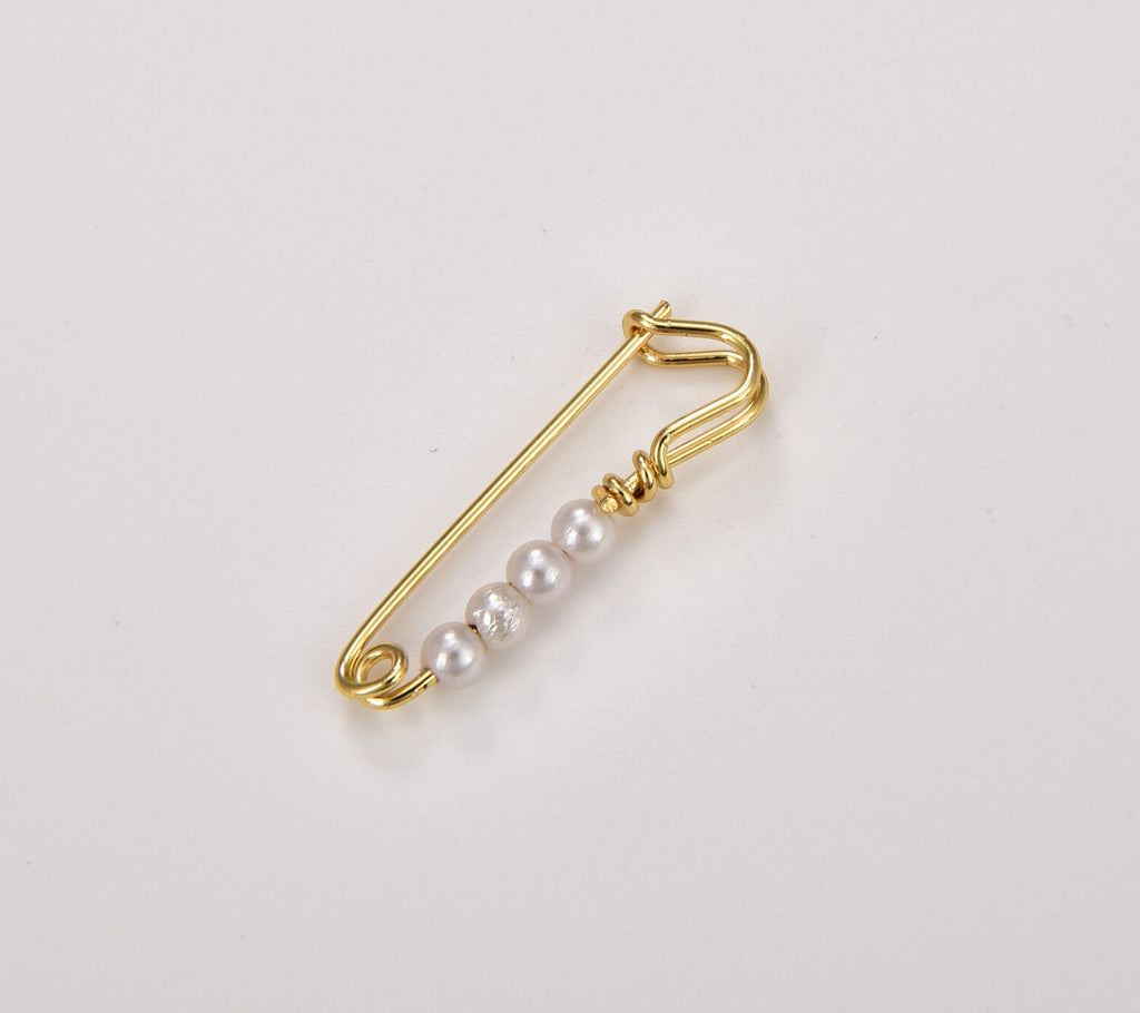 18K Gold Filled Anti-Tarnished Gold Plating Over Brass Safety Pin Pendant with 4 Pearls 23x8mm CP1214