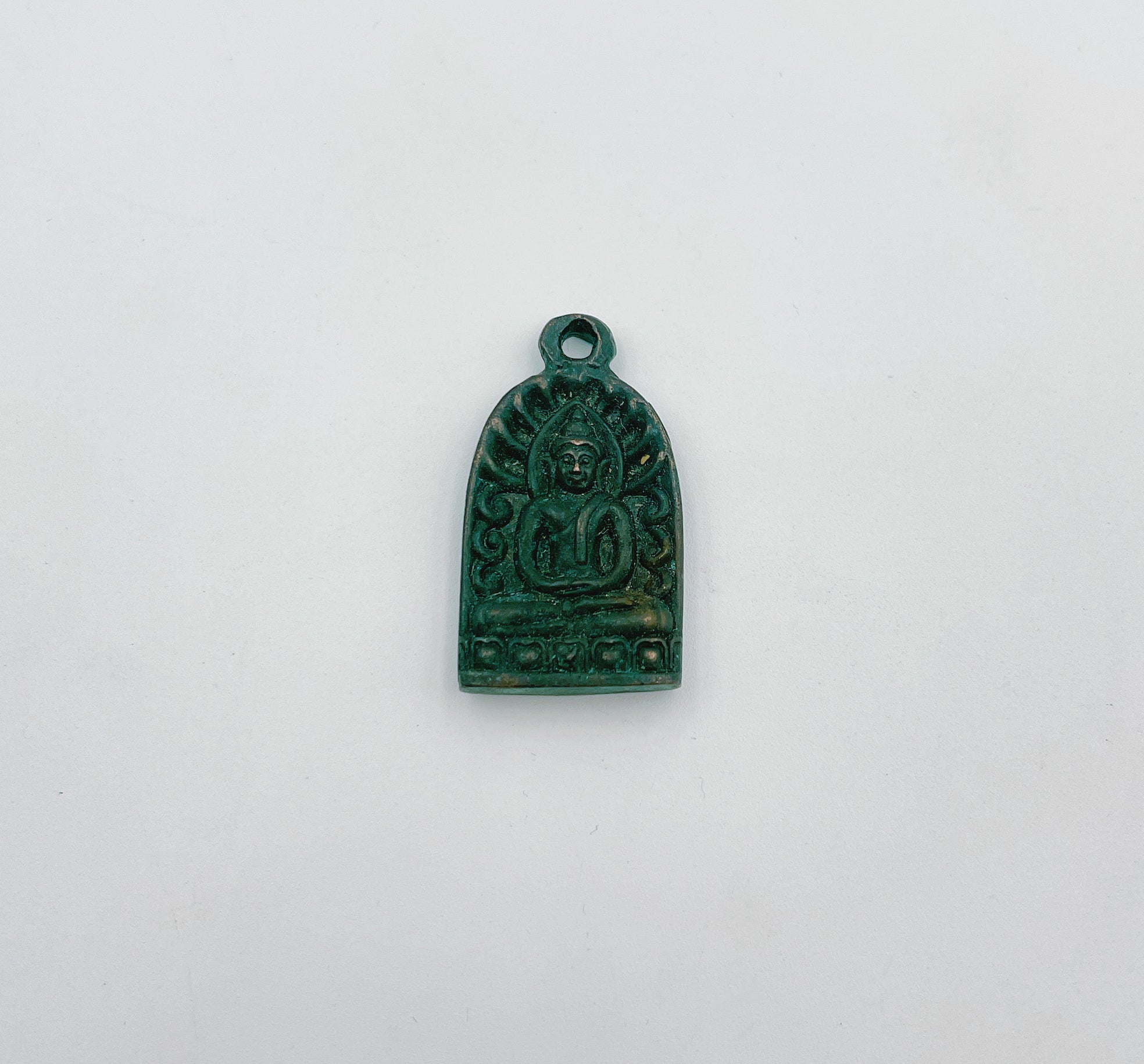 Antique Aged Sitting Buddha Charm, Meditate Buddha Charm, Buddha Amulet Necklace Protection Charm for Religious Jewelry Making, CP1382