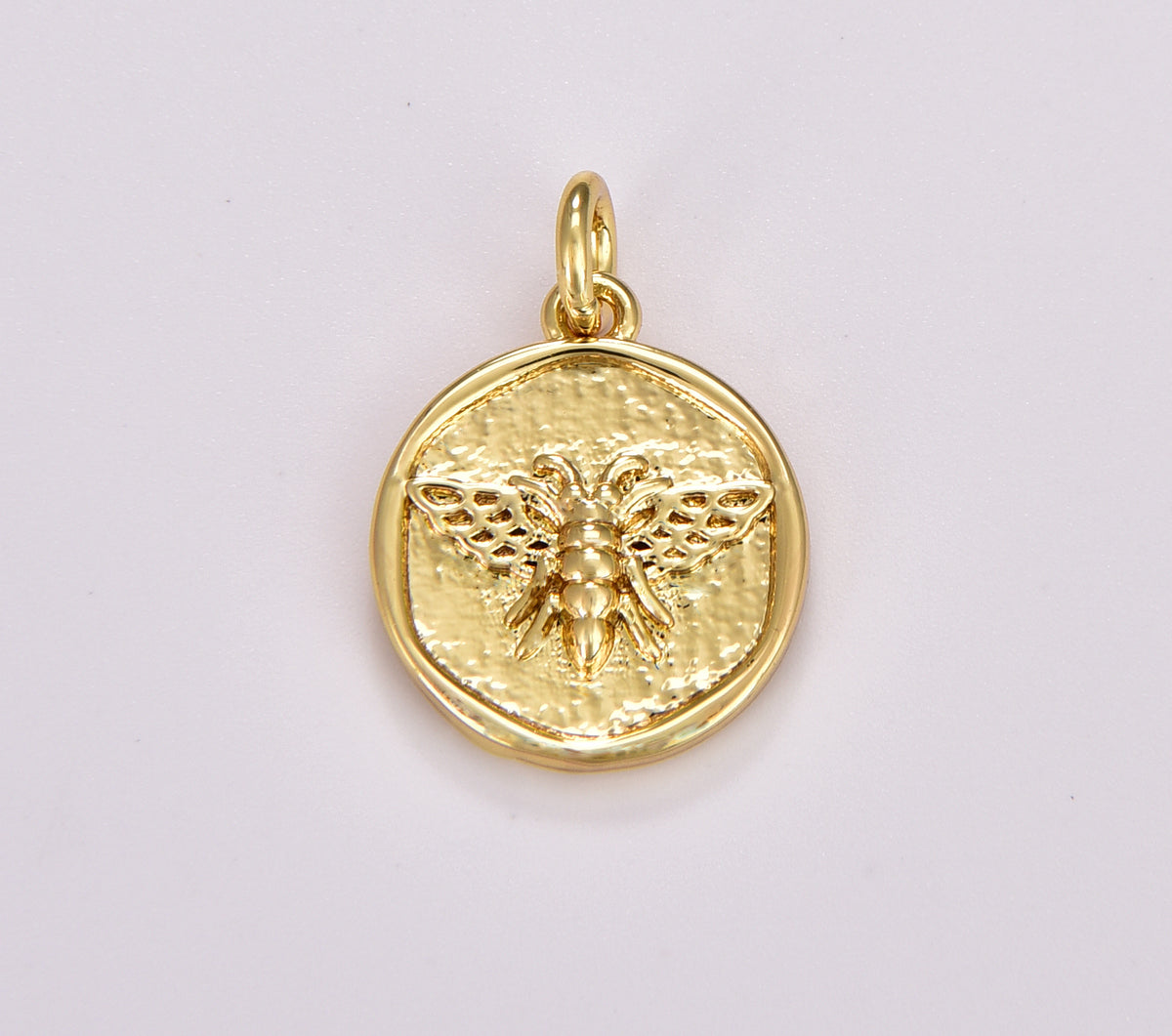 Gold Bee Charm, Fly Charm Pendant Circle Charm, Round Disc, Gold Filled Coin Queen Bee Charm for Necklace Bracelet Animal Insect, CP1709