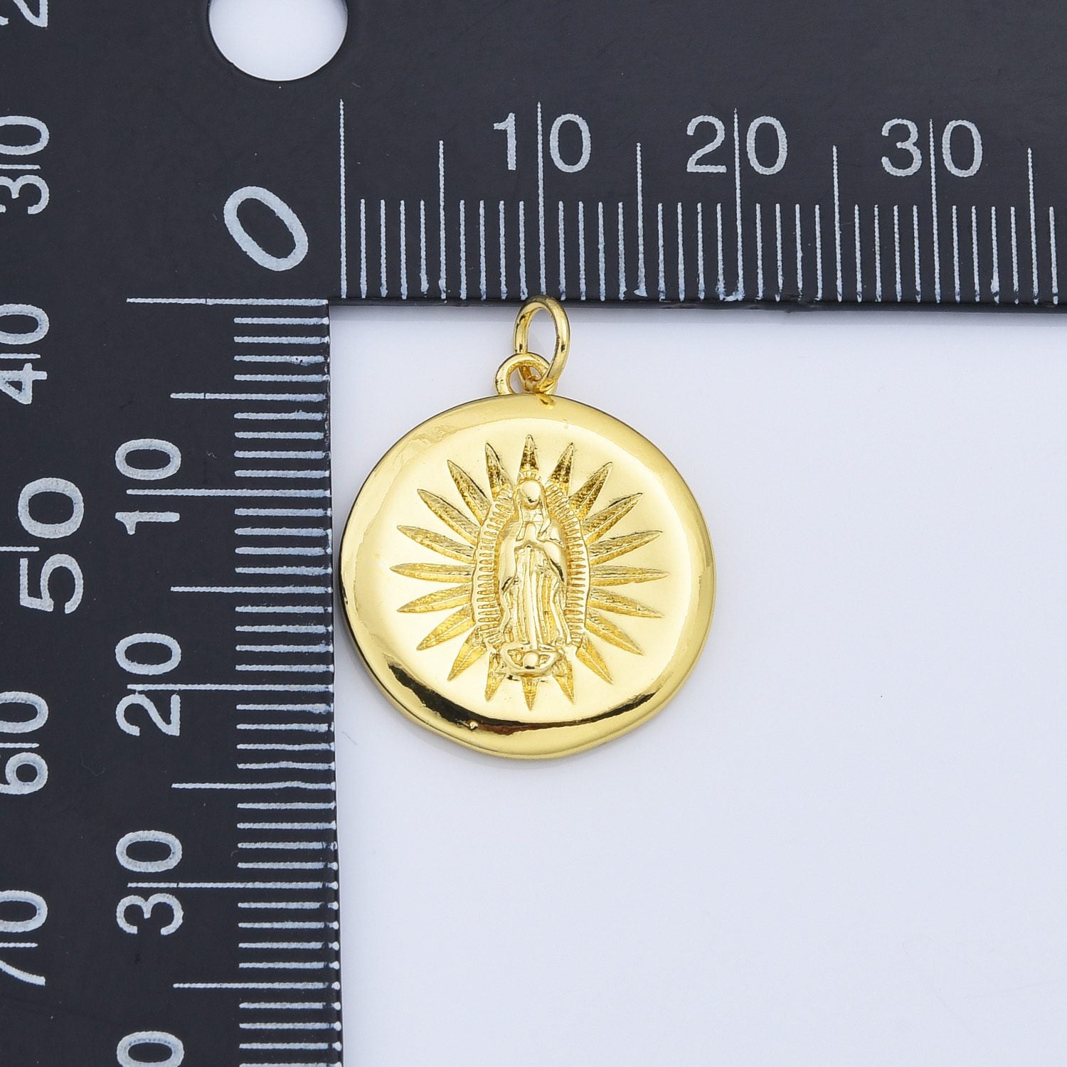 18K Gold Filled Miraculous Lady Guadalupe Praying Charm Pendant, Textured Sunburst Mother Mary Pendant For DIY Jewelry Necklace Making, CP2166