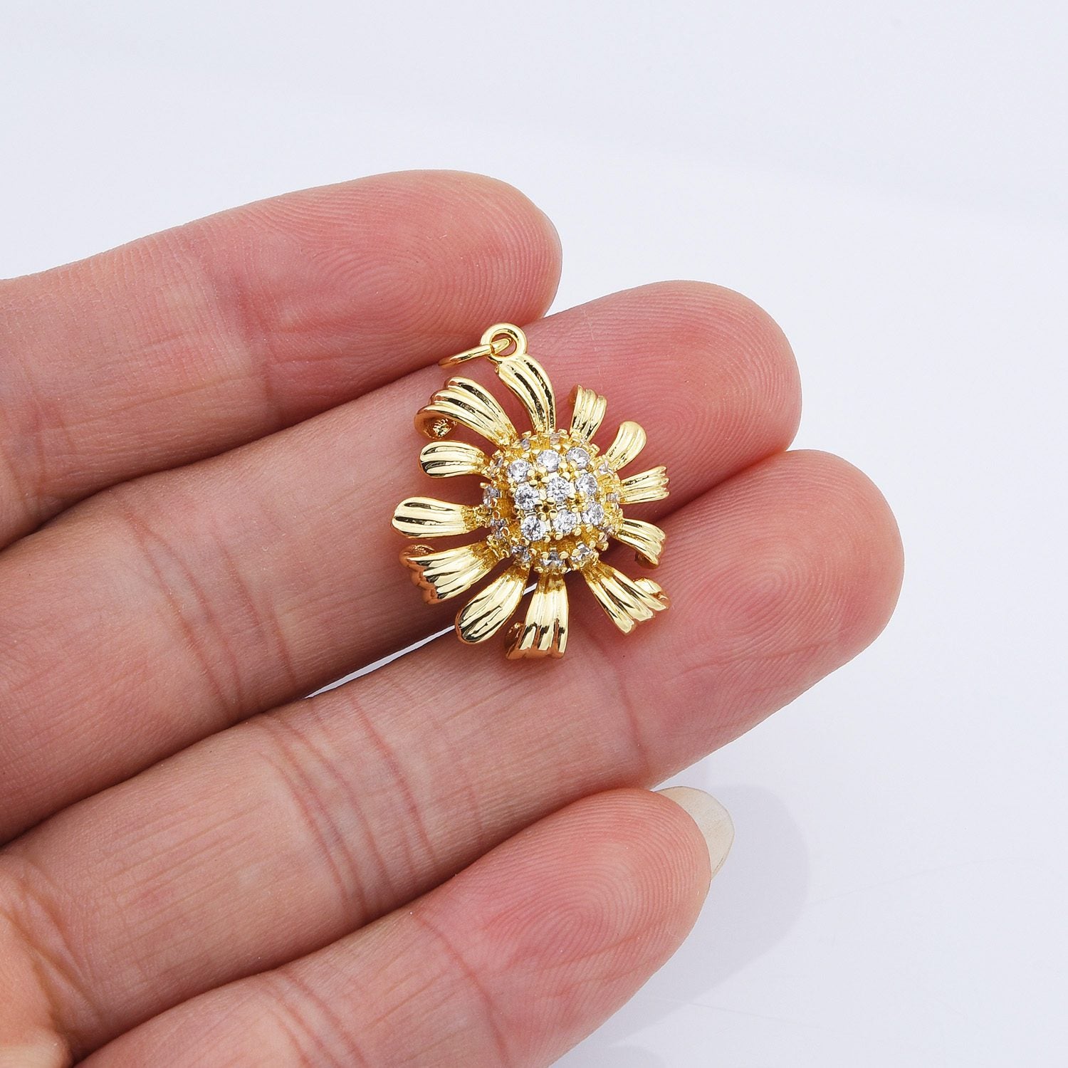 18K Gold Filled Dainty Daisy Jasmine Charm, Flower Pendant, Sunflower Charm Floral for Necklace Bracelet Earrings Jewelry Making Supply, CP2168