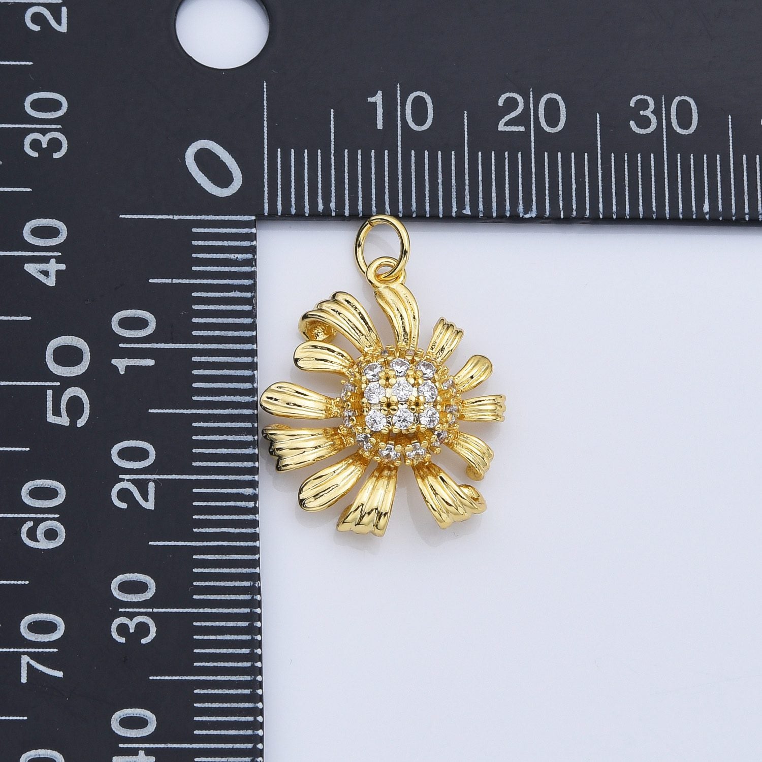 18K Gold Filled Dainty Daisy Jasmine Charm, Flower Pendant, Sunflower Charm Floral for Necklace Bracelet Earrings Jewelry Making Supply, CP2168