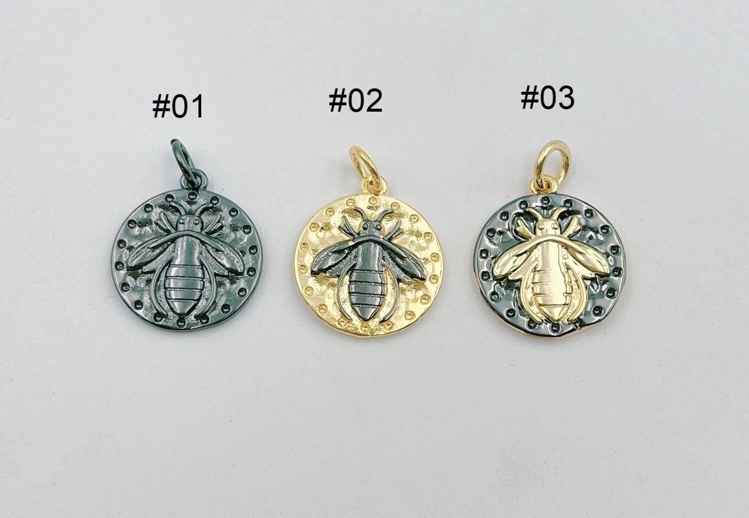 18K Gold Filled Bee Charm, Medallion Insects on Round Coin Pendant, Bee Coin Pendant, Dual Tone Medallion Charm, 20x15mm, CP518