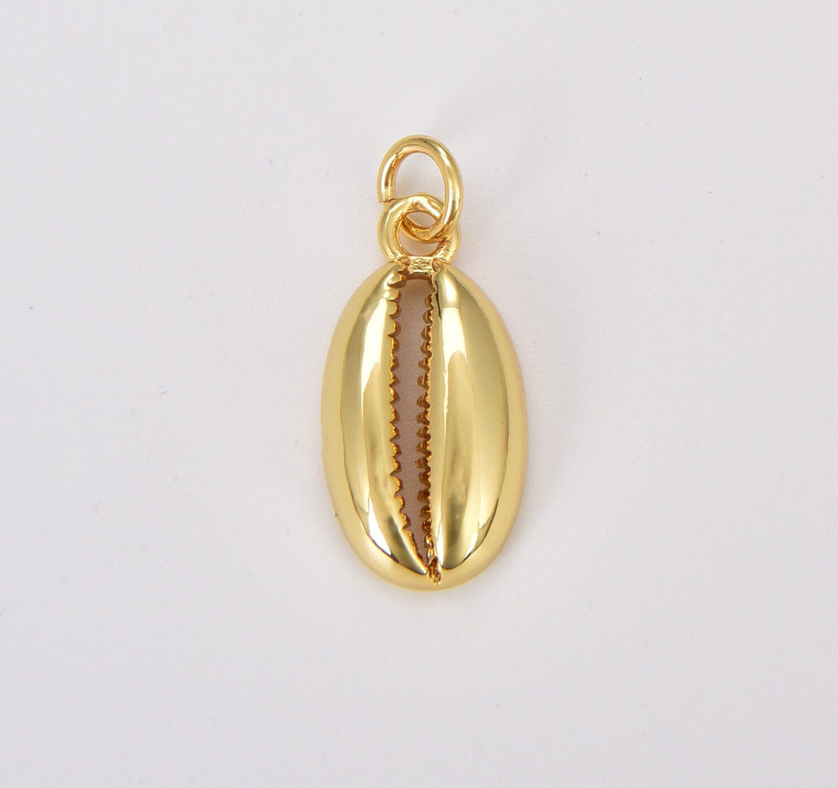 24K Gold Filled Cowrie Shell, Cowrie Shell Choker, Cowrie Shell Pendant, Cowrie Necklace, Beach Shell Pendant, DIY, Jewelry Making, 21x9mm, CP521