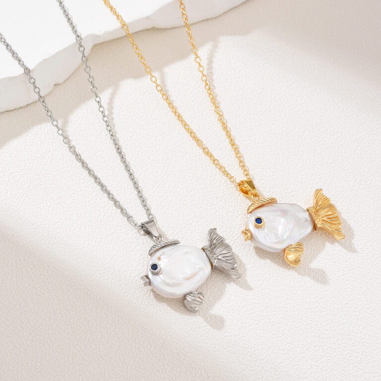 18K Gold Filled Freshwater Pearl Baroque Fish Pendant Necklace, 20″ Fish Necklace, Summer Necklace, Everyday Wear, Gift for Her, NL016